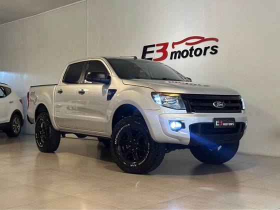 FORD RANGER 3.2 XLS 4X4 CD 20V DIESEL 4P AUTOMÁTICO FORD RANGER 3.2 XLS 4X4 CD 20V DIESEL 4P AUTOMÁTICO